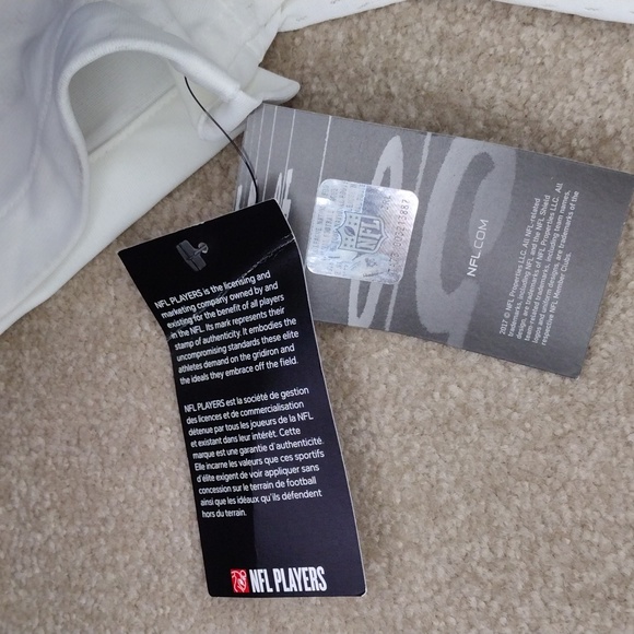 NWT - SEATTLE SEAHAWKS JERSEY:  RUSSELL WILSON #3 size L Woman's NWT - Picture 8 of 9